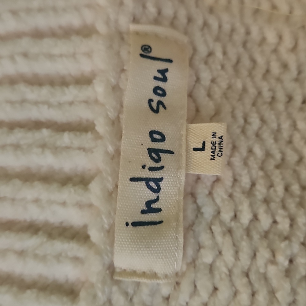 Indigo Soul Soft Cozy Warm Diamond Knit Sweater - Cream: Large - Picture 3 of 4